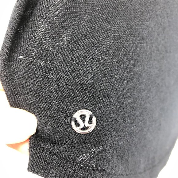 Lululemon NWT Yin Time black Long sleeve shirt size 8 (small flaw) - Picture 12 of 16